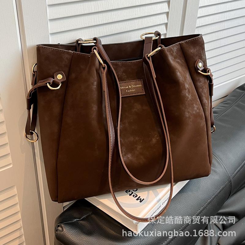 Large-capacity bag women's 2025 new autumn and winter high-end retro work commuter tote bag going out shoulder bag