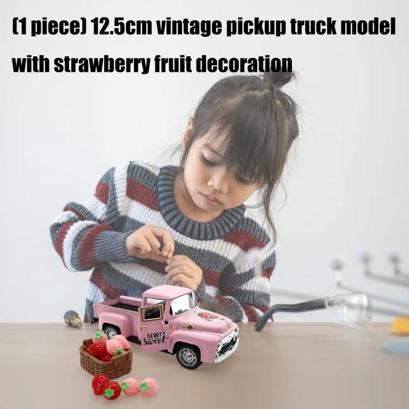 Vintage Classical Strawberry Truck Alloy Decoration Miniature Vehicle Model with Mini Faux Strawberries For Indoor Display Gift