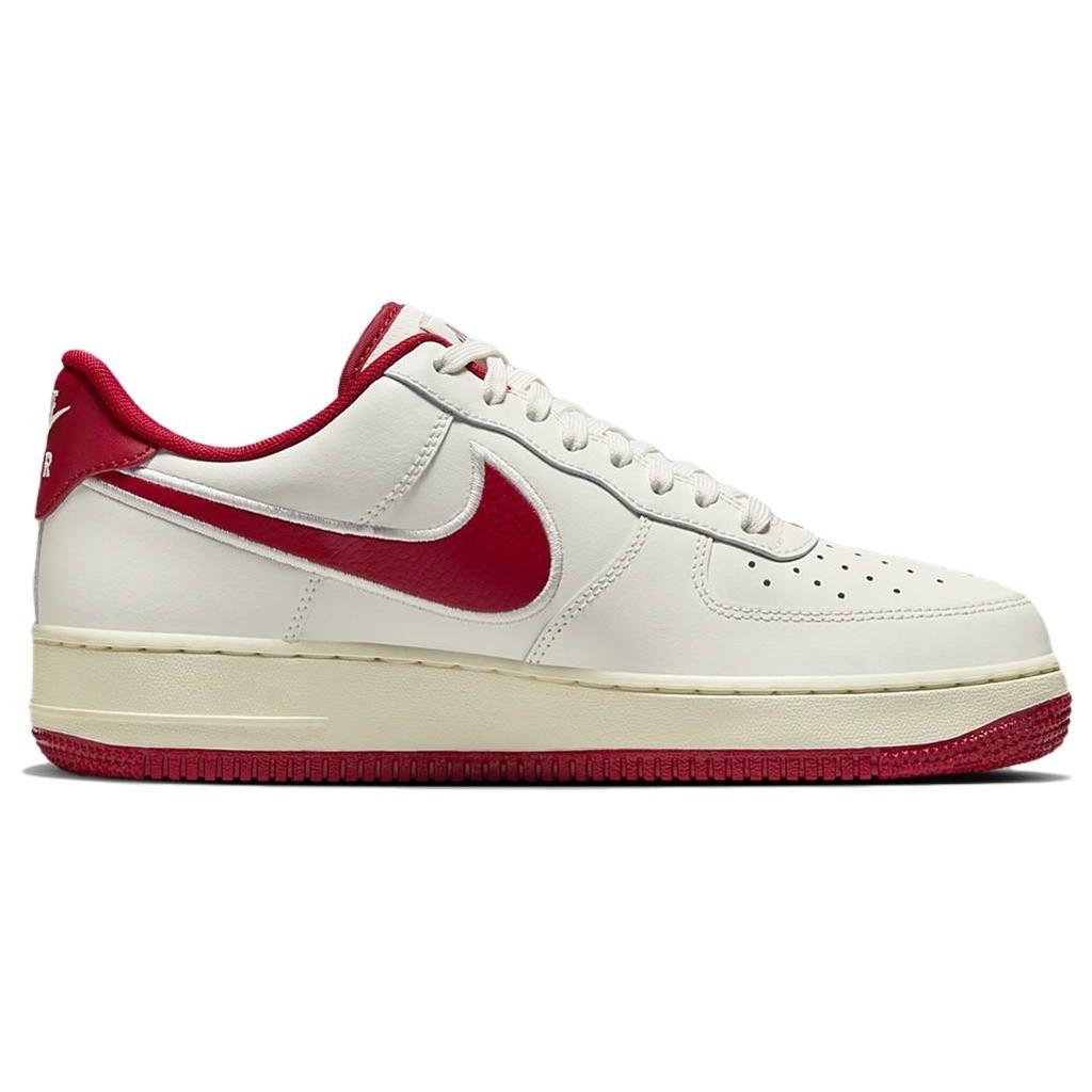 Nike Air Force 1 07 Sail Gym Vermelho Bordado Swoosh Tênis Unissex Creme Coco-Leite Flat-Pewter FV0392-101