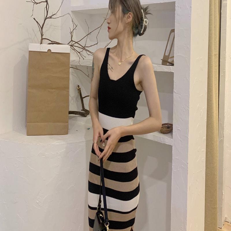 2025 Autumn/Winter Korean Retro Hyuna Two-Piece: V-Neck Sweater + Striped Skirt Dress