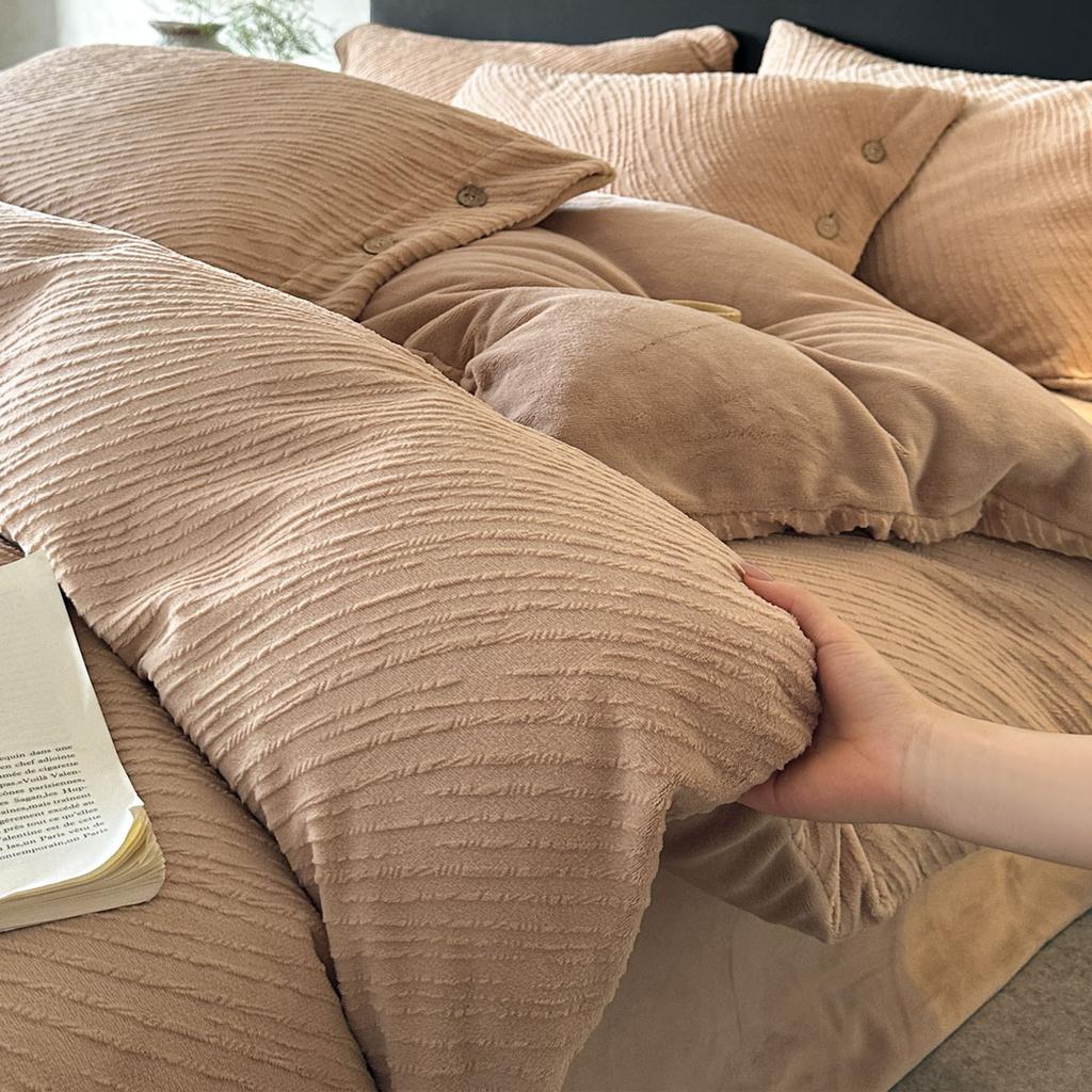 Thickened Milk Fleece Carved Fleece Four-Piece Warm Double-Sided Coral Fleece Bed Sheet Quilt Cover Bedding