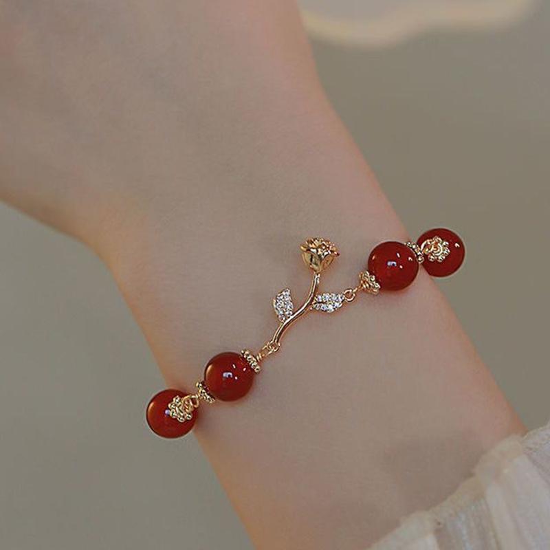 Korean Style Light Luxury Rose Charm Bracelets Fashion Chain Romantic Red Beads Rhinestone Bangle for Women Wedding Jewelry Gift красный