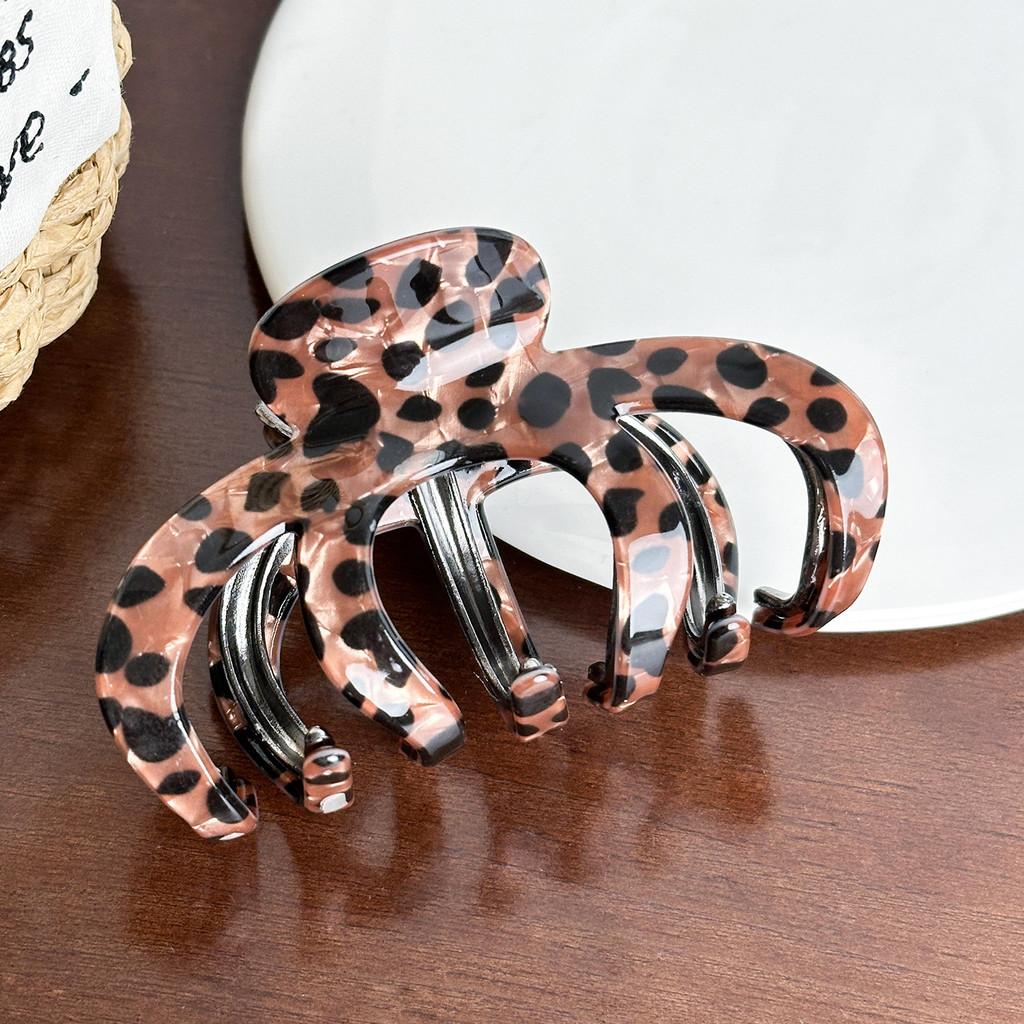 Elegant Vintage Leopard Print Hair Clip Featuring Durable Alloy Material For Stunning Updos And Everyday Styles