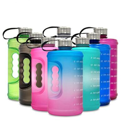 2.2 Litre Yüksek Kapasiteli Su Şişesi Yeniden Kullanılabilir Dış Mekan Sporları İçme Şişesi Zaman İşaretli Taşınabilir Plastik Bardaklar