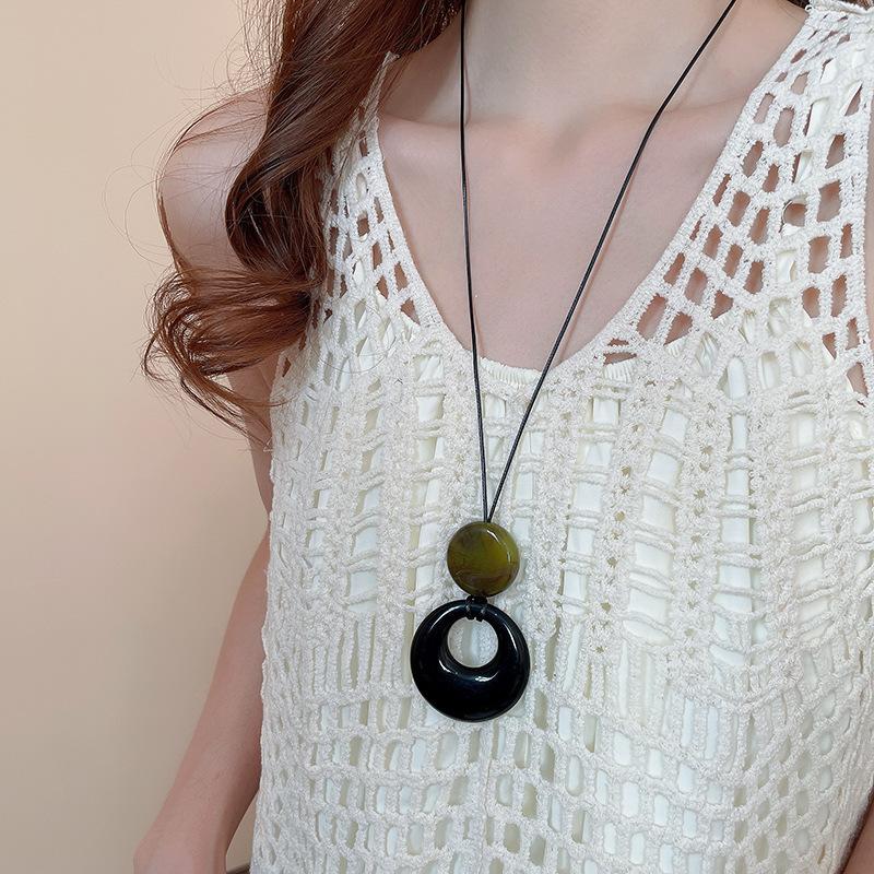 Korean Cold Wind Geometric Love Bow Necklace Personality Trend Sweater Chain Simple Retro Item Decoration