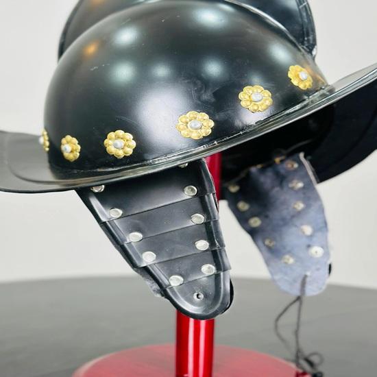 Spanischer Morion-Konquistadorenhelm mit Ständer, 16. Jahrhundert, geschwärzter Stahlhelm, mittelalterlicher Ritterhelm, handgeschmiedete Rüstung, Geschenk