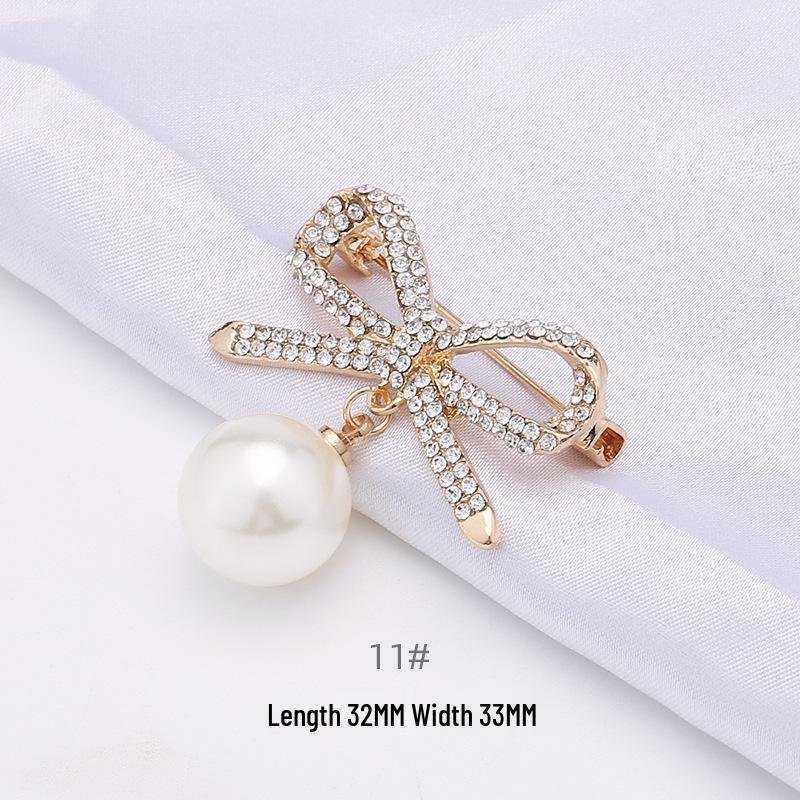 Elegant Pearl Brooch Pin for Clothes and Cardigans - Women's Accessory