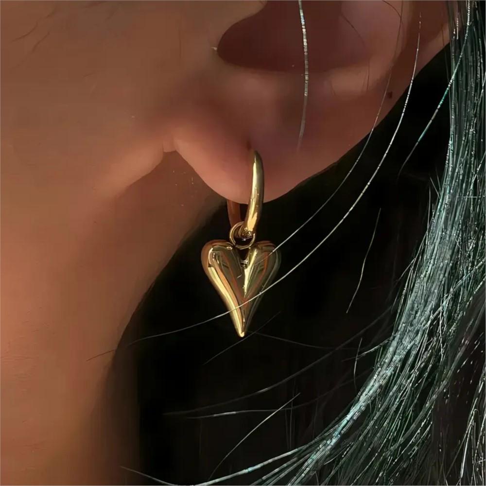 Gold Plated Hypoallergenic Stainless Steel Heart-shaped Hoop Earrings for Women High-Quality able Daily Wear Jewelry