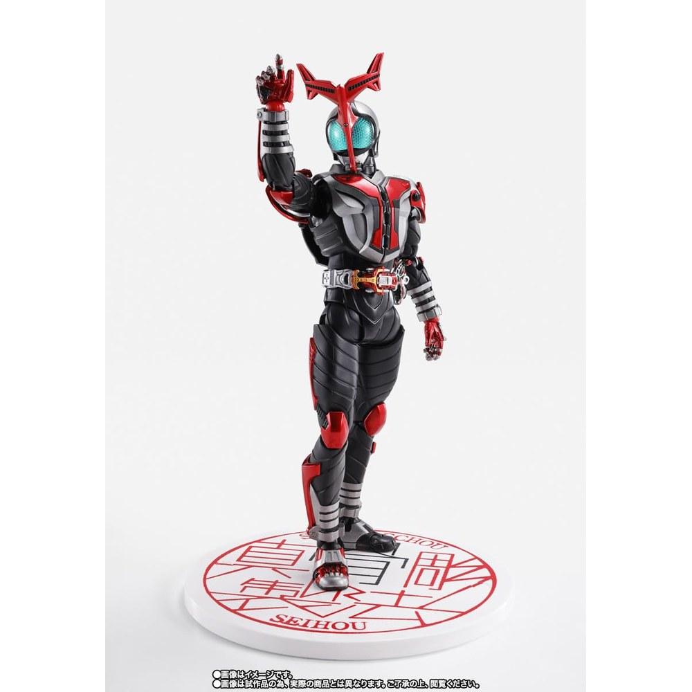 TAMASHII NATIONS S.H.Figuarts Kamen Rider Kabuto Hyper Form 10th Anniversary Ver. 150mm ABS PVC Painted Figure