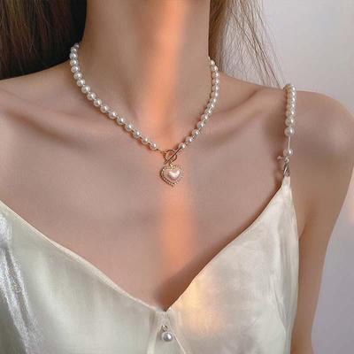 Elegant Women'S Imitation Pearl Necklace, Fashionable Heart-Shaped Pendant Collarbone Chain, Exquisite And Versatile Accessories