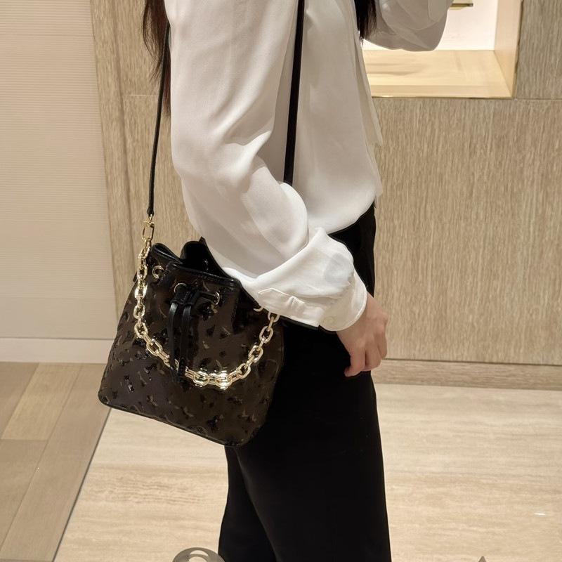 Nuova borsa da donna in pelle borsa a tracolla con catena grande capacità borsa portafortuna paillettes piccola borsa a spalla da donna alla moda versatile borsa a tracolla