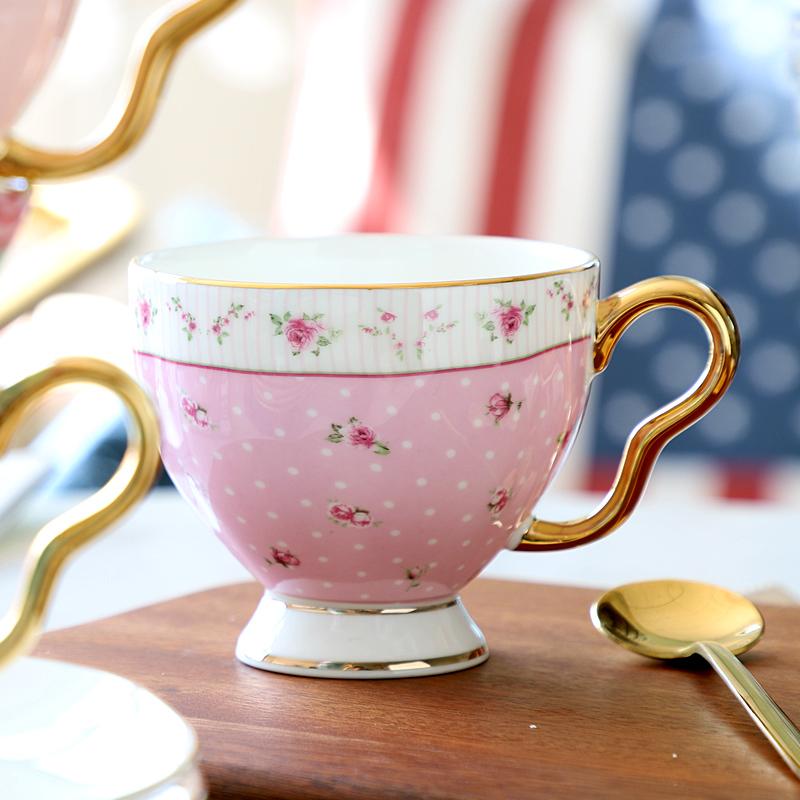Floral Pattern Coffee Cup with Golden Handle, Light Luxury Bone China Cup Saucers and Spoon, Gold Trim Ceramic Teacup Exquisite Tea Sets,200ml