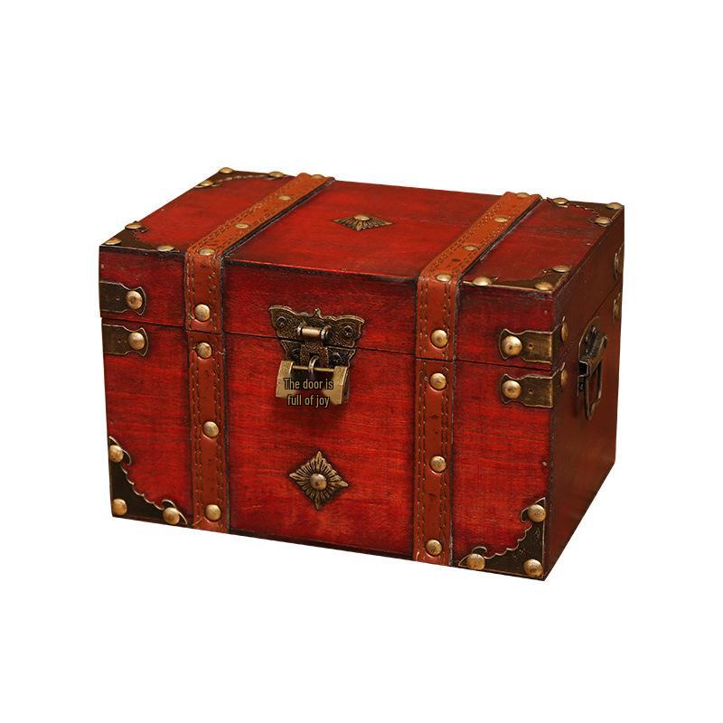 European Retro Lockable Wooden Trunk: Home Storage and Escape Room Decoration