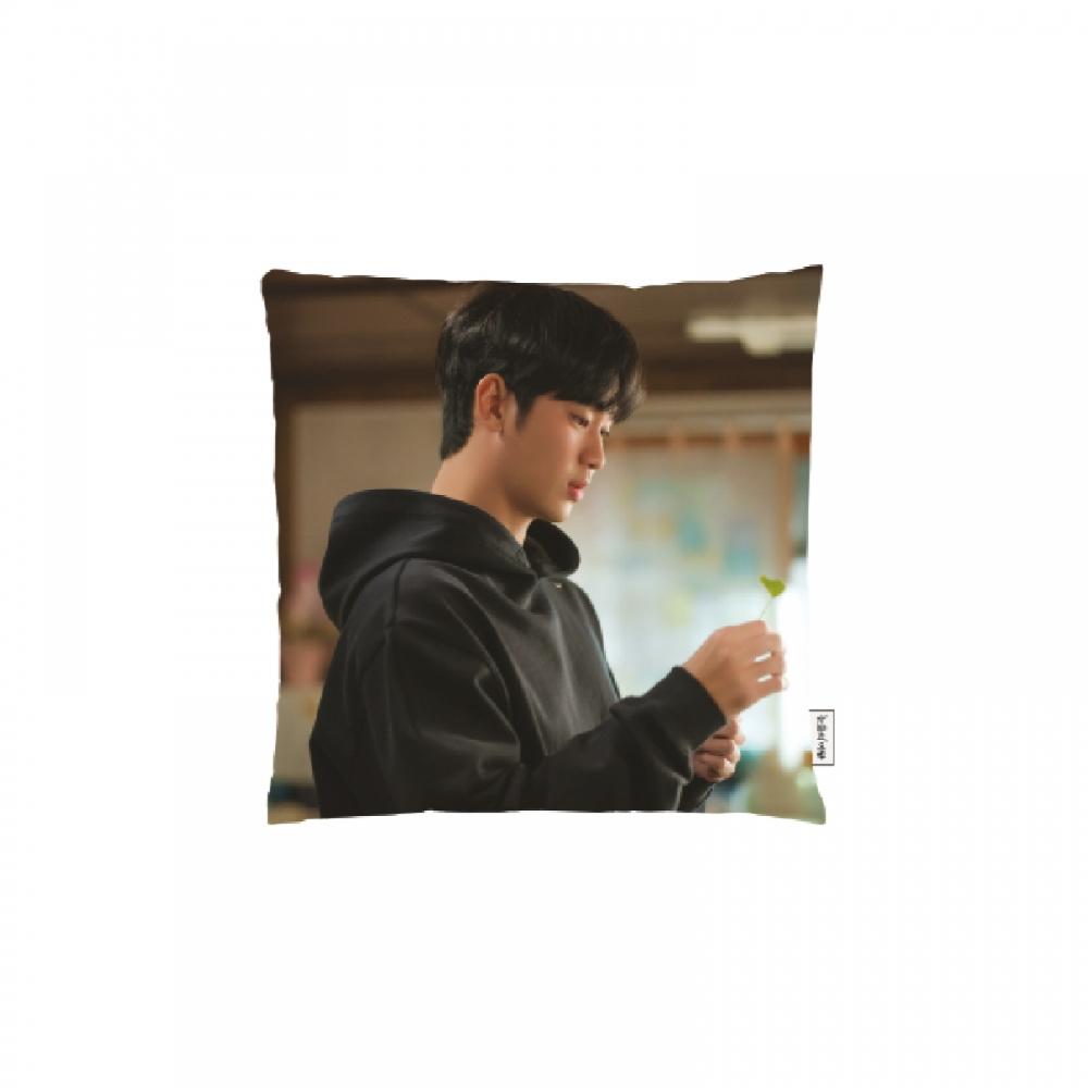 

Queen Of Tears 02 Cushion 2024 Pop Up Store Официальный Md