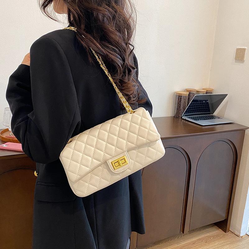 Autumn New Women's Bag Fashion Diamond Lock Chain Bag Single Shoulder Oblique Span Bag
