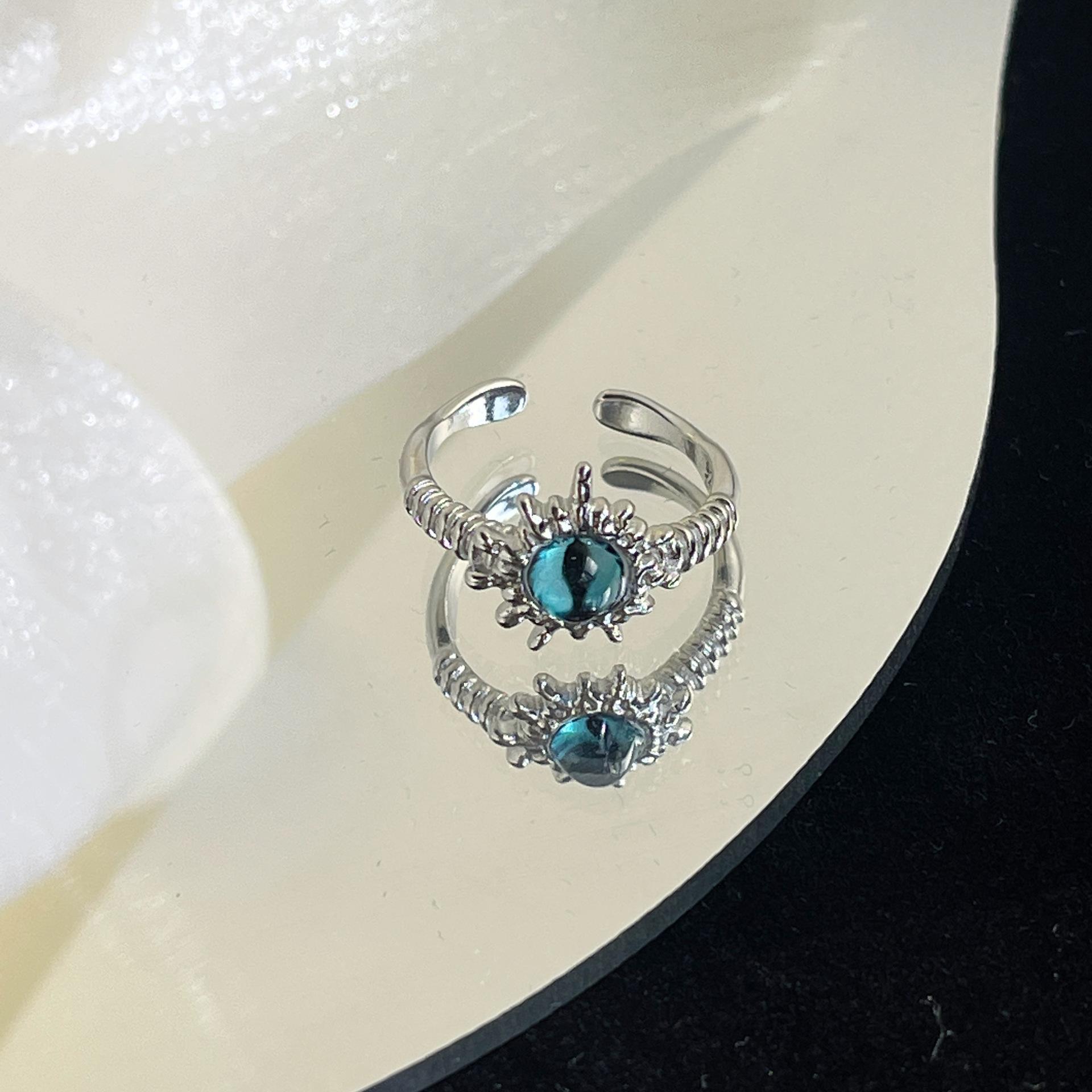

Fashionable And Moonstone Zirconia Heart Ring In Stunning Geometric Style Women For J4588