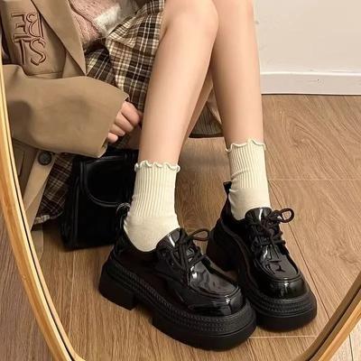 Chaussures pour femmes en solde 2025 Nouveaux Talons à plateforme de haute qualité à lacets Escarpins pour femmes Mode Bout rond Chaussures classiques pour femmes