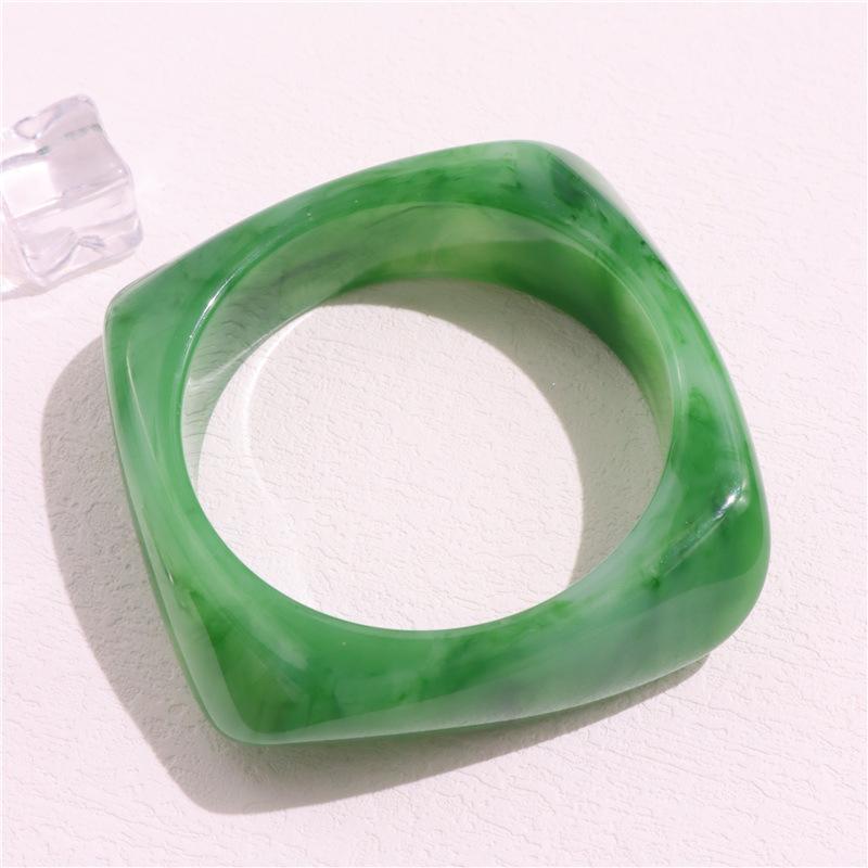 2026 Trend Acryl Übertrieben Unregelmäßig Geometrische Armreifen für Damen Harz Bunt Statement Armband Schmuck Geschenke