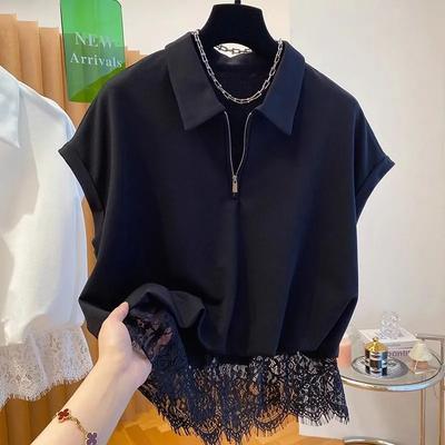 T-shirt Polo à demi-fermeture éclair pour femme à manches courtes 2025 Nouveau Coupe ample Dentelle Assemblage Fausse pièce en deux parties Manches volantes Top