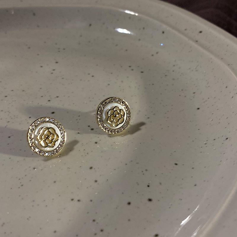 

2025 Hong Kong Retro Floral Stud Earrings: Trendy 925 Silver, Stylish for Women