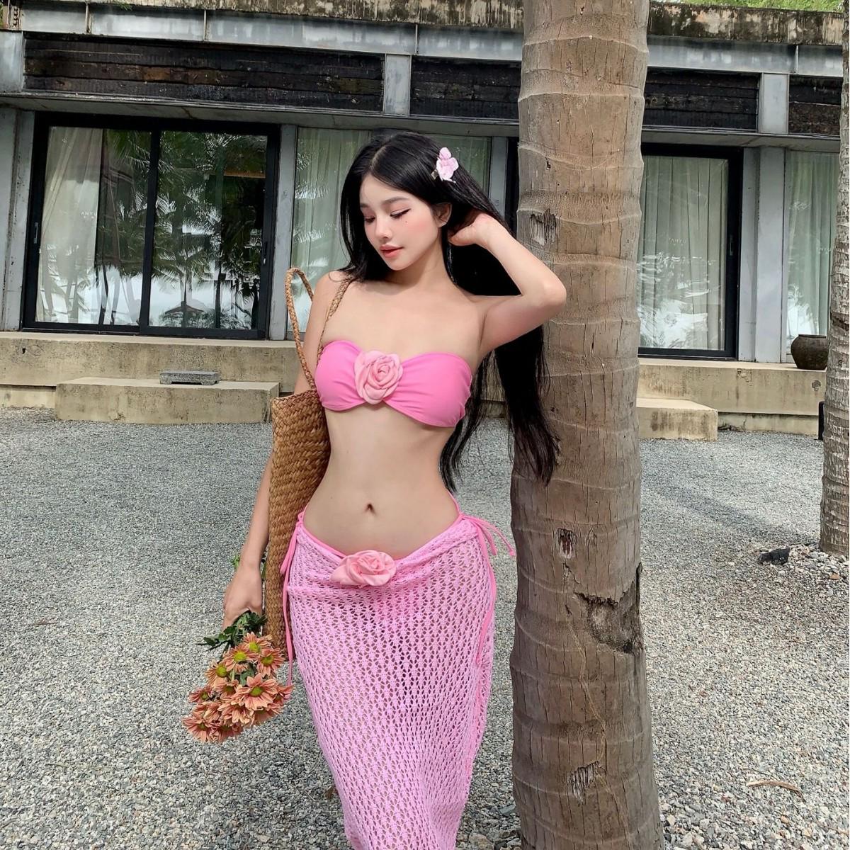 

2025 Women s Solid Color Bikini Swimsuit with 3D Floral Bandeau - Perfect for Island Vacations Small синий