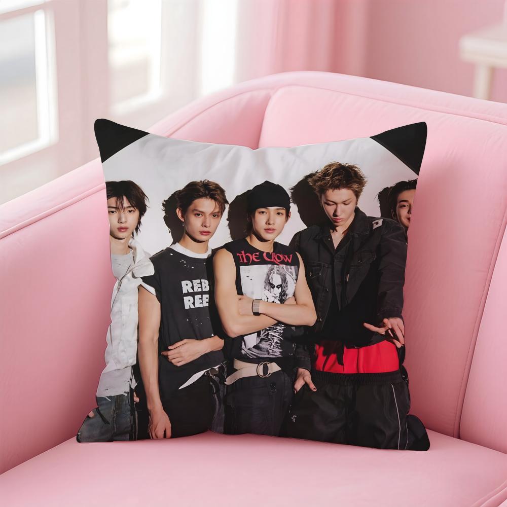 

C-CORTISs Singer Music Cushion Cover Comfortable Reversible Pillow Cover Ideal For Car Sofa Bedroom & Beyond 30cmx30cm