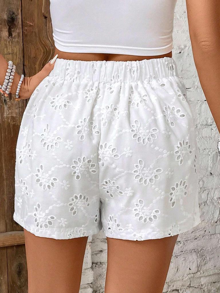2026 Summer White Embroidered High-Waist Elastic Slit Shorts