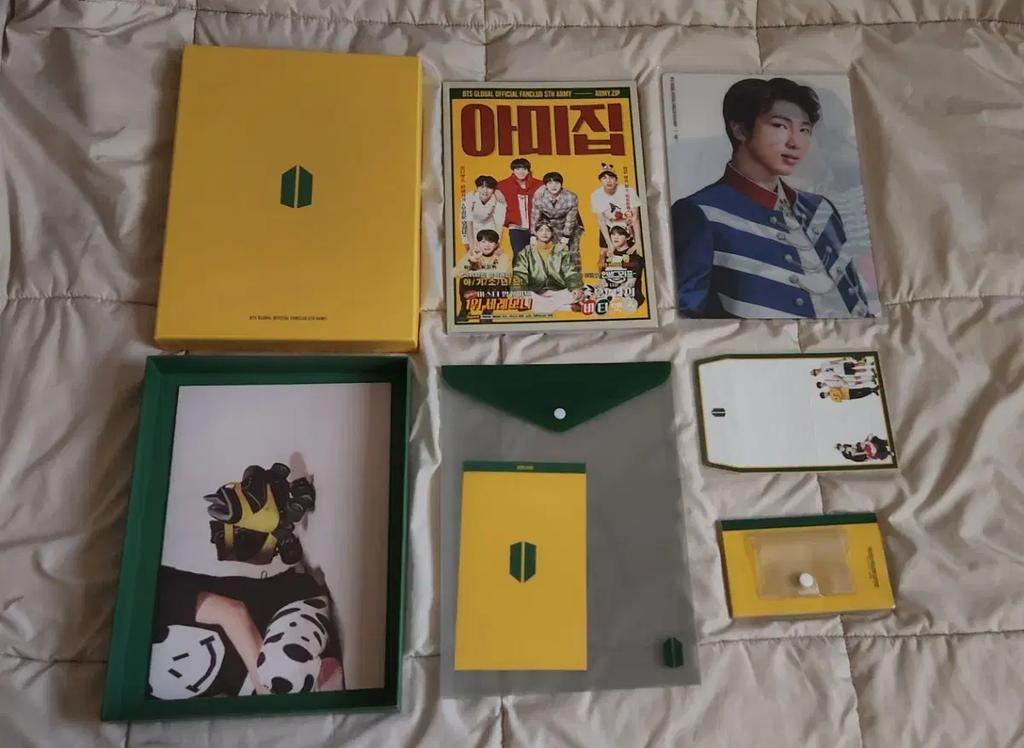 BTS Bangtan Boys ARMY 5th Generation Kit Bulk Sale Used