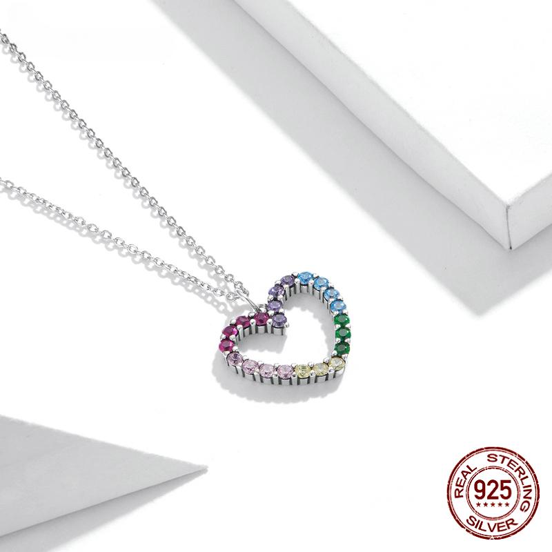 Stříbrný náhrdelník S925 s duhovým barevným vzorem srdce s láskou a oslnivým zirkonem pro ženy