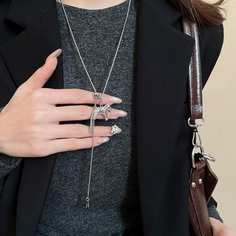 Fashion Simple Pulling Pony Pendant Necklace Versatile Metal Sweater Chain Pendant Necklace Jewelry Accessories Gifts