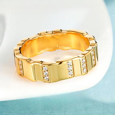 Leichter Luxus Mode Trend Zirkonring, Eingelegter Partnerring Galvanisierter Titanstahl Damenschmuck