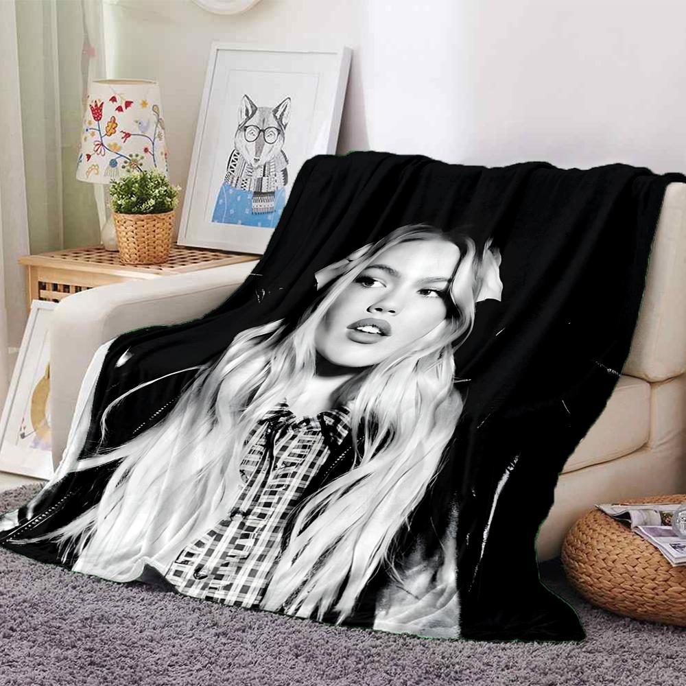 1Pc Elegant Fashion Portrait Blanket Soft Throw Blanket For Home Bedroom Bed Sofa Travel Office Solid Christmas Blanket