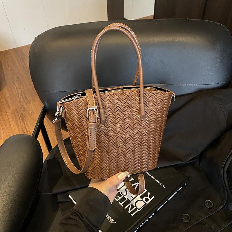 Premium Bag Women's 2025 New Fashion Retro Versatile Shoulder Bag Commuter Messenger Bag Bucket Bag Handbag