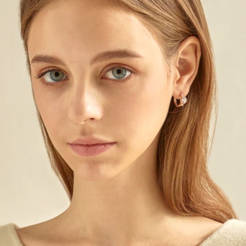 ELLE Jewelry 14K Luxury Round Cubic One-Touch Earrings (Gold Pin) ELGPEE401