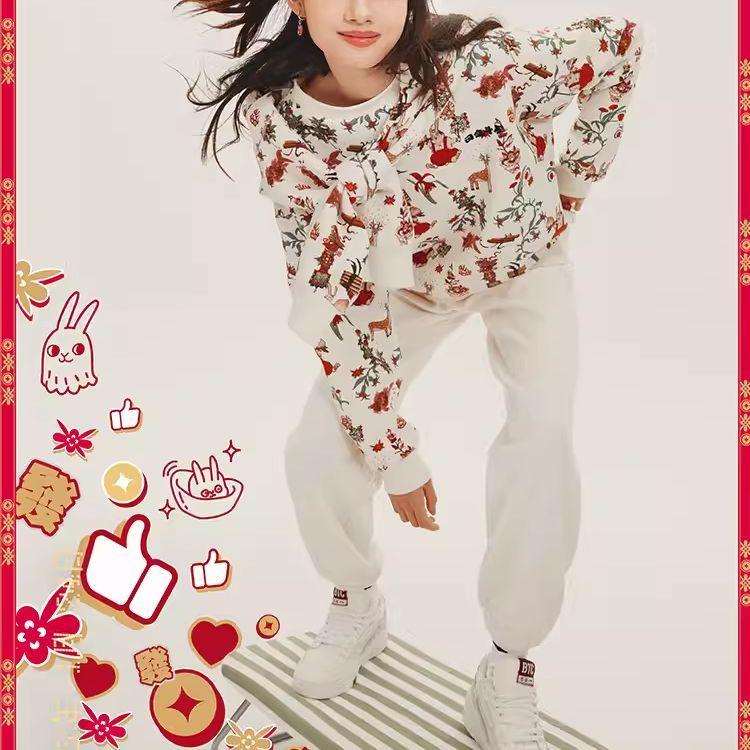 Li-Ning Year Of The Rabbit Prosperity Series Cartoon Print Crew Neck Sweatshirt Women Tops Off-White AWDT074-8