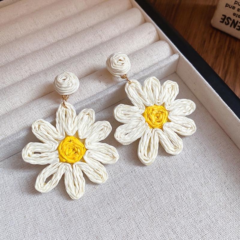 Beach Vintage Styles Flower Earrings Portable Geometric Dangle Earrings for Trendy Women Party Fashion Accessories