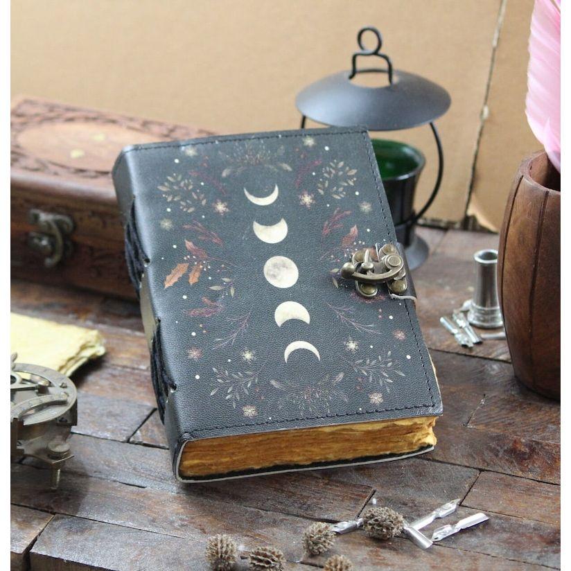 

Кожаный журнал «Фазы Луны» | Викканская Книга Теней | Травяной Гримуар ведьмы | Небесная записная книжка | Эстетика Witchcore | Лунный журнал 7 x 5 in - 100 Page