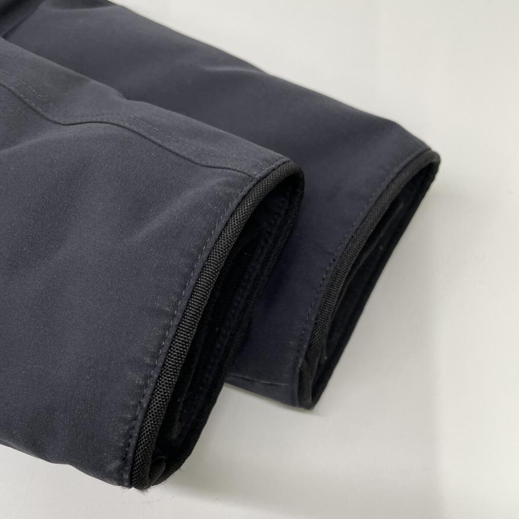 Canada Goose Domáce autorizované 4567JM CITADEL páperová bunda Bunda S Námornícka Použitá