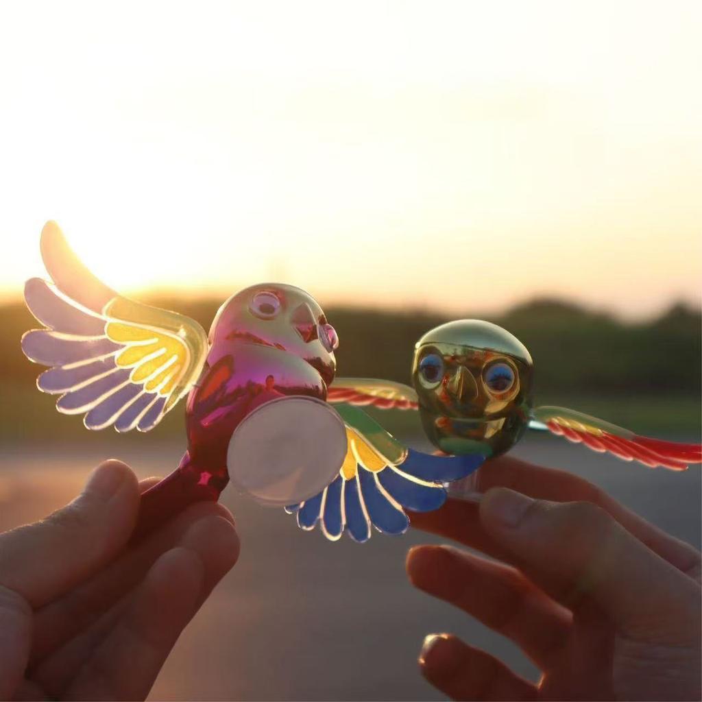 Cute Simulation Flying Bird Ornament Wind-Powered Moving Wings Helmet Mirror Car Decoration for Motorcycle Electric Bike Riders