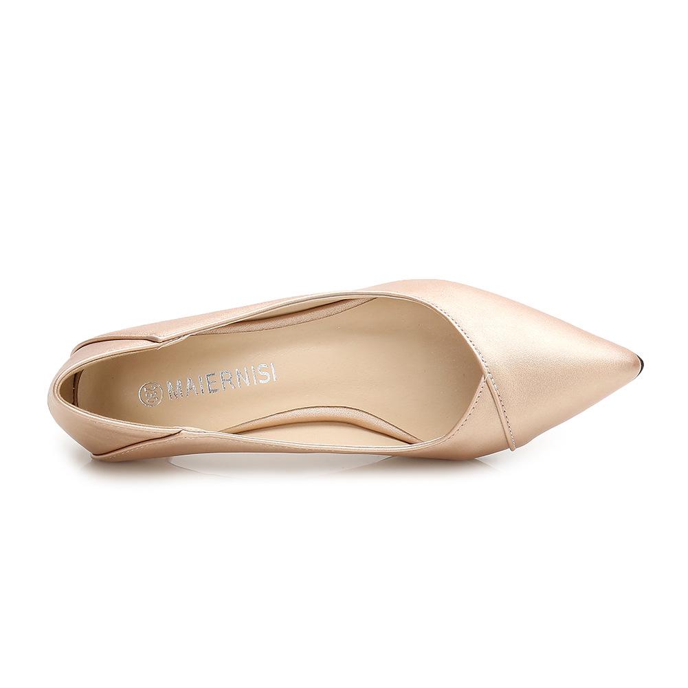 Fashion trend casual women's shoes, sexy thin pointed middle heel women's shoes, light and ripe Xiaoxiangfeng women's single shoes