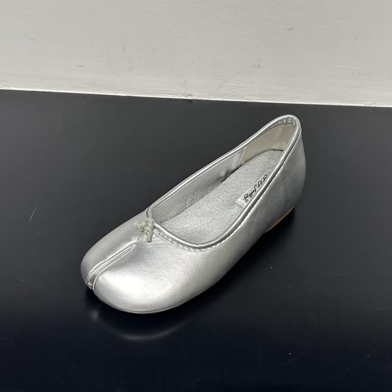 Fashion SUOJIALUN Autumn Women Flat Shoes Fashion Split Toes Shallow Slip On Ladies Elegant Laofer Shoes Low Wedge Heel Drees Boat Shoes