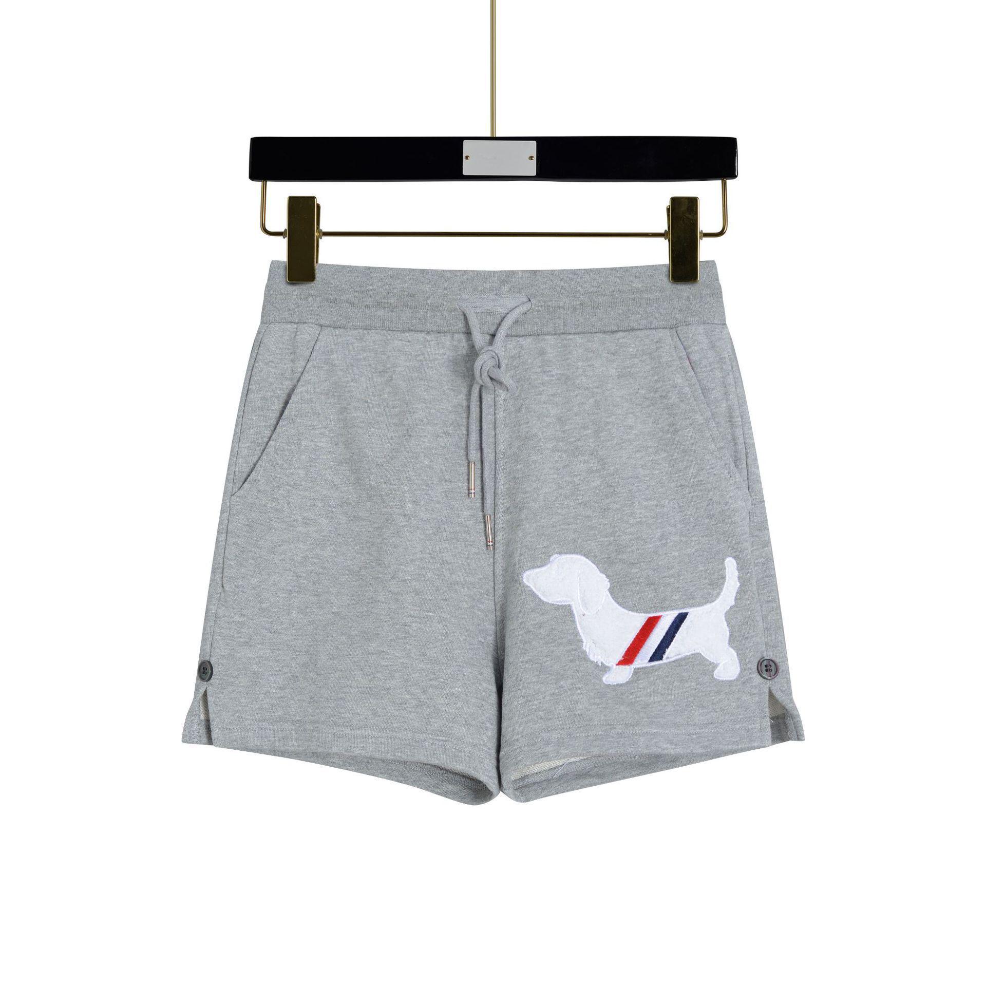 Women s Summer Embroidered Dog Towel Slimming Casual Shorts Size: 2 светло-серый