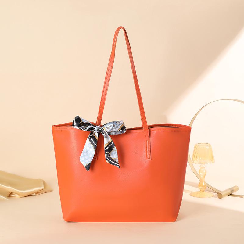 Litchi Grain Shoulder Tote: 2026 Fashionable Large-Capacity Solid Color with Scarf Decor for Women