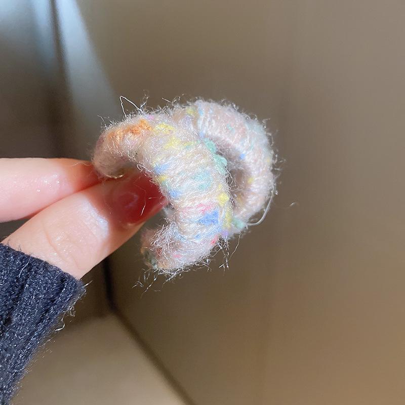 French Baroque Pearl Flower Tassel Earrings: Elegant Silver Needle Studs with a Light Luxury Touch