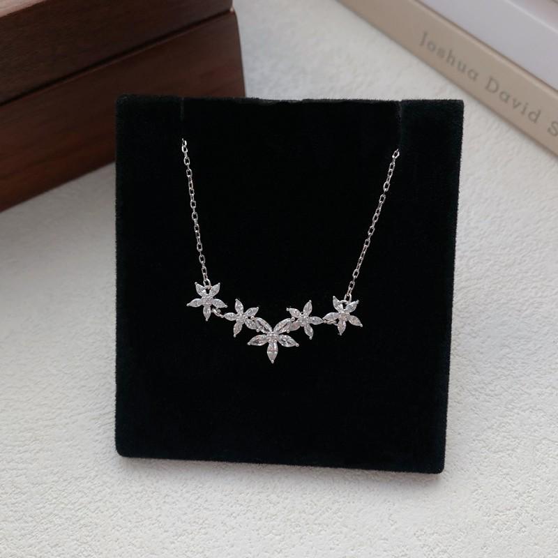 S999 Sterling Silver Luxury Floral Necklace for Women - Exquisite Flower Clavicle Chain, Perfect Qixi Festival Gift.