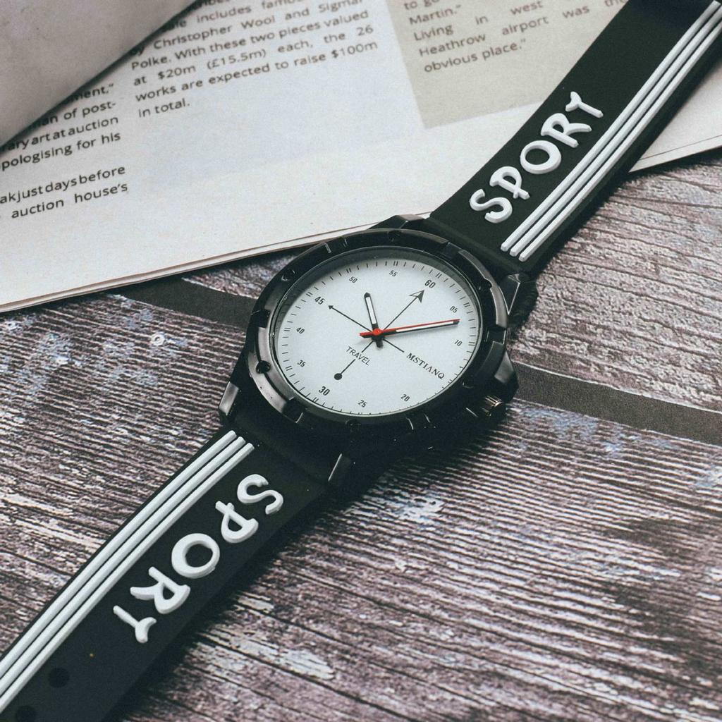 Fashion Men'S Watch Junior High School Student Couple Trend Retro Style Outdoor Sports Watch