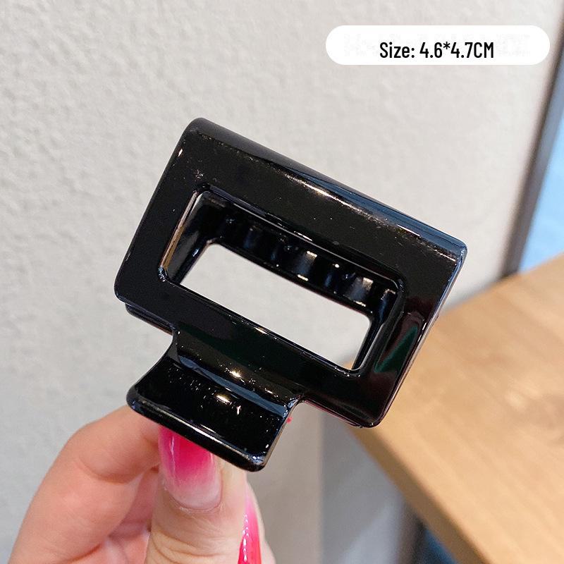 Versatile Milk Coffee Hair Clip: Large, Simple Shark Design for Women