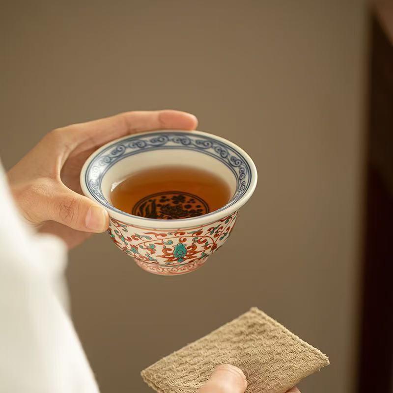 Deouxingguang Ceramic Gongfu Tea Cup - Intertwined Lotus