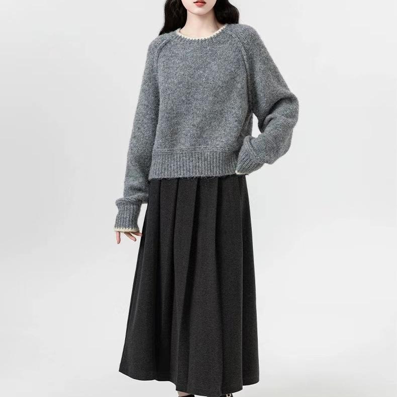 Short Grey Sweater on Women's Autumn and Winter Round Neck Knitted Sweater