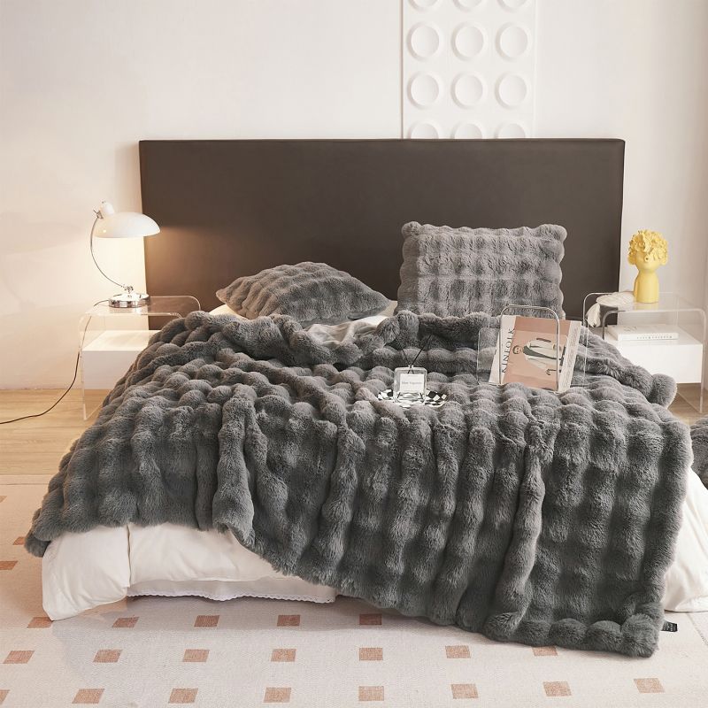 Soft Flannel Throw Blanket Lightweight Warm Bed Blanket For Bedroom Couch